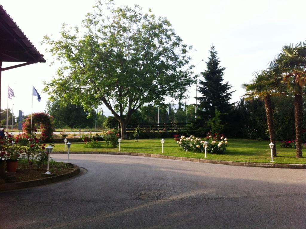 Rodopi Hotel Komotini Exterior photo